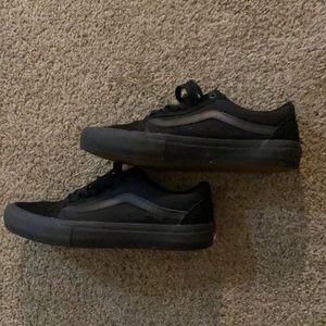 All black Vans